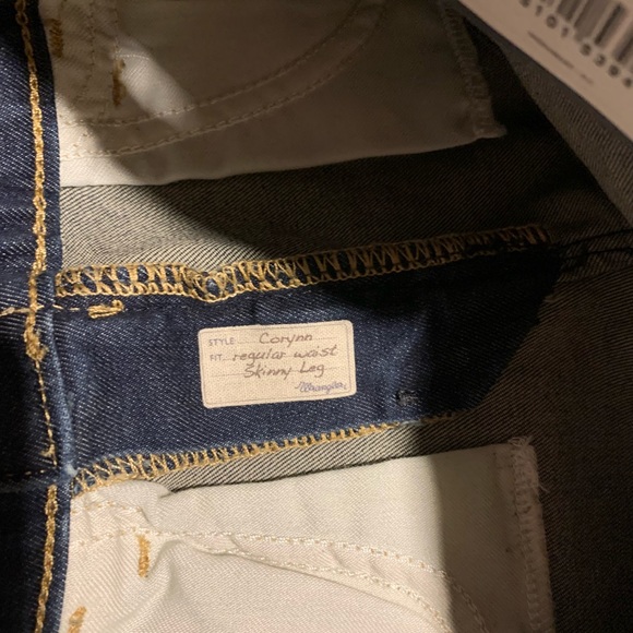 NWT Ladies Wrangler Corynn Jeans - Picture 8 of 15